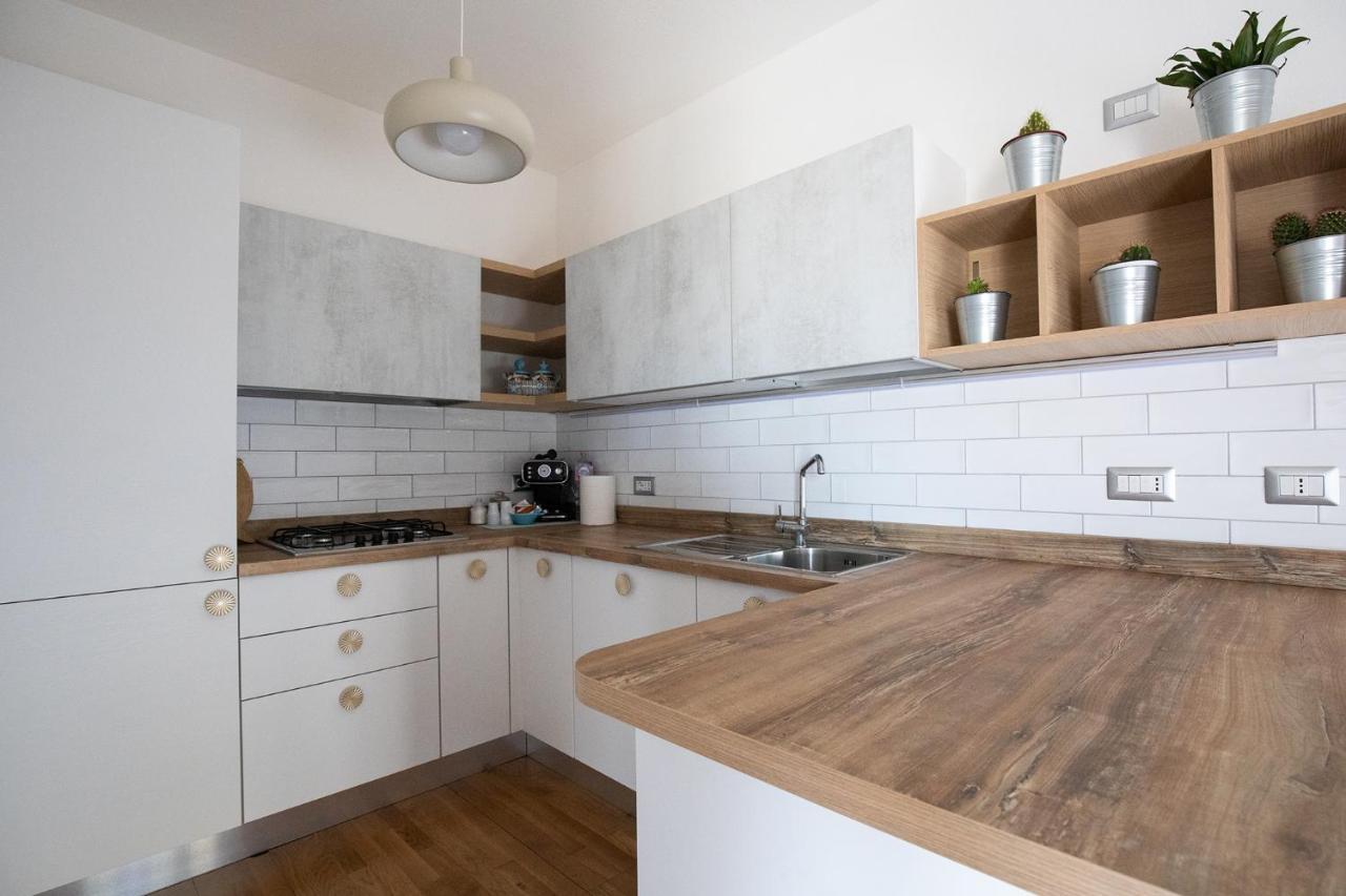 Bay View Apartment Porto Torres Bagian luar foto