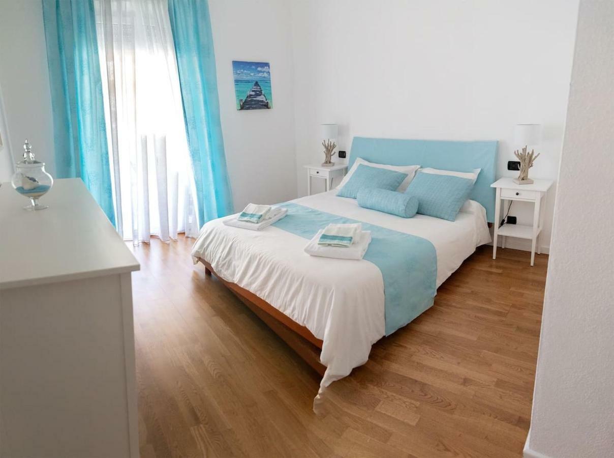 Bay View Apartment Porto Torres Bagian luar foto